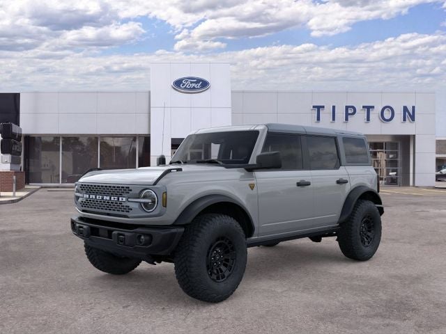 2026 Ford Bronco Badlands in Avalanche — front three-quarter view